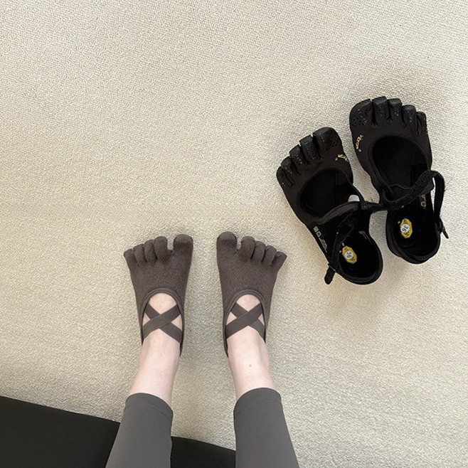 Women's Criss-Cross Strappy Fi - đánh giá và giá Pilates Yoga Studio