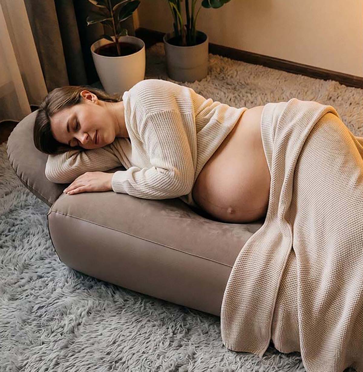 Inflatable Pregnancy Pillow Yo - đánh giá và giá Pilates Yoga Studio